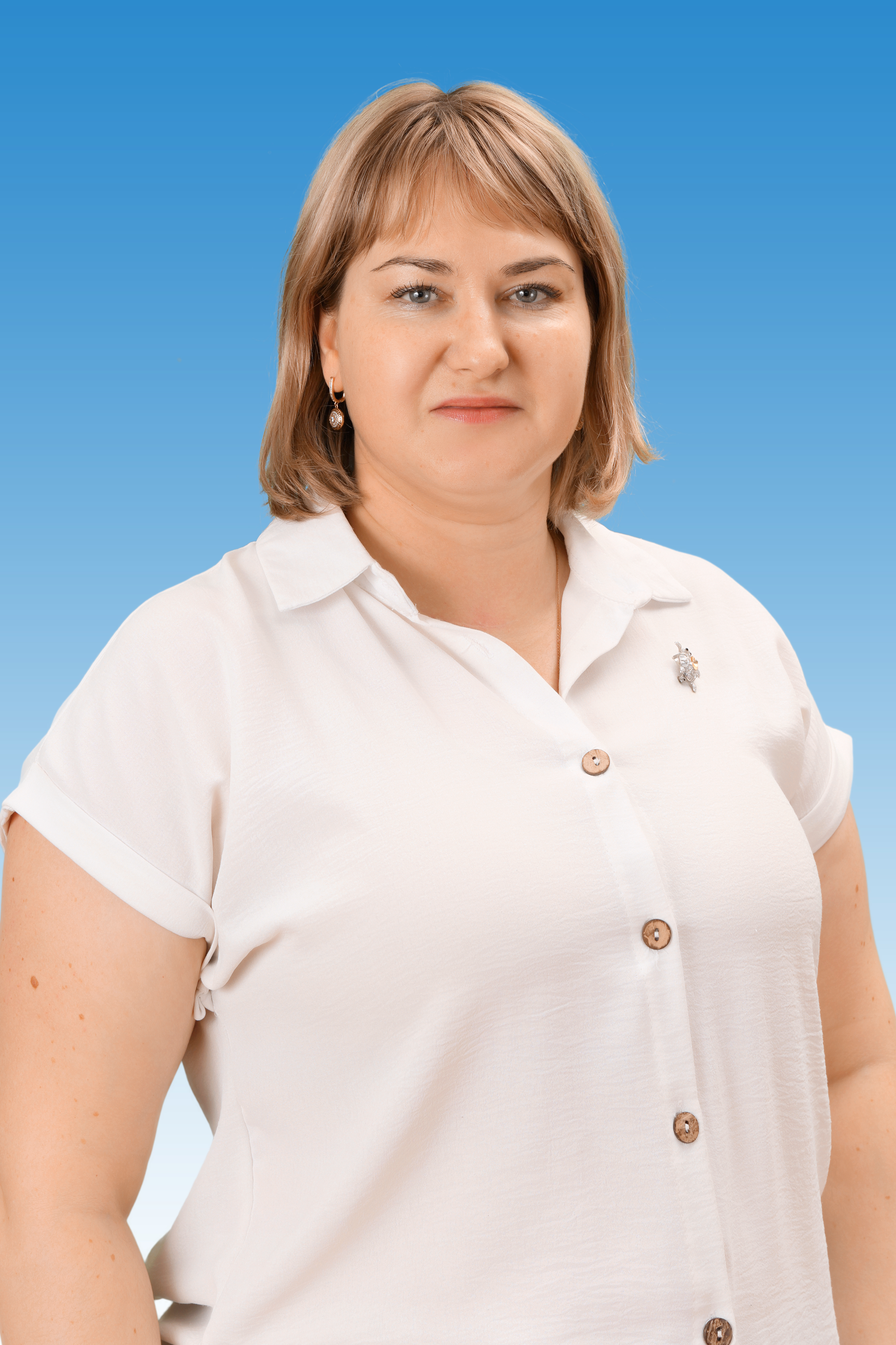 Педагогический работник Шарпанова Елена Алексеевна.